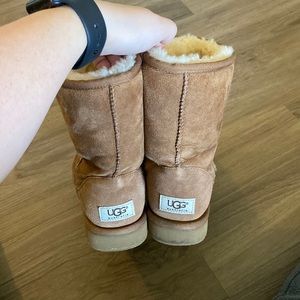 Size 7 chestnut ugg boots